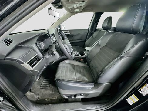 Used 2024 Mitsubishi Outlander SE AWD/4WD image 13
