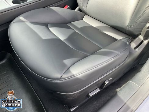 Used 2023 Tesla Model 3 Standard Range image 16