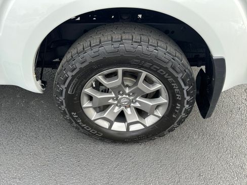 Used 2018 Nissan Frontier SV AWD/4WD image 27