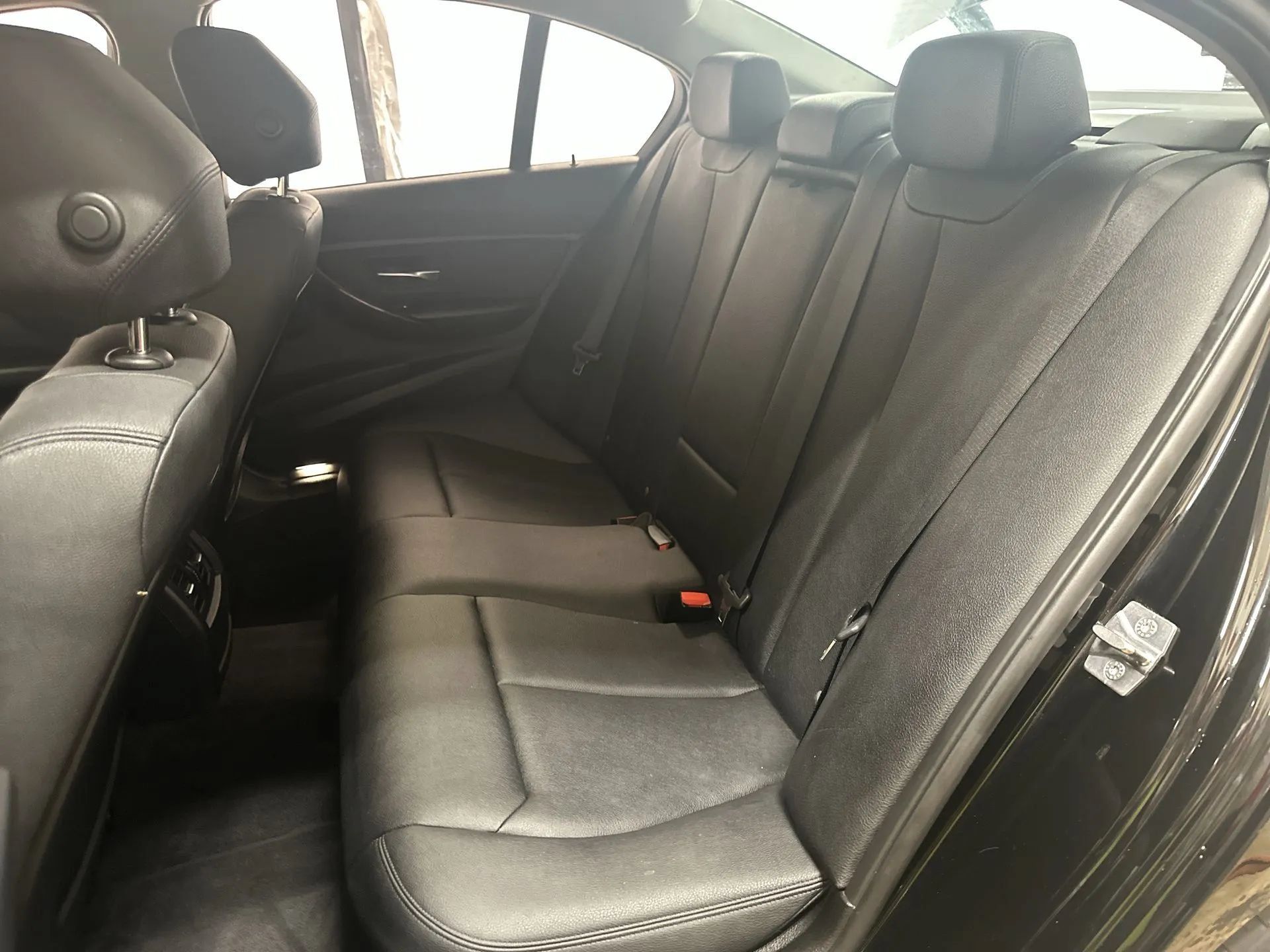 Used 2014 BMW 320i Sedan RWD image 24