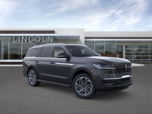 New 2026 Lincoln Navigator Premiere AWD/4WD image 7