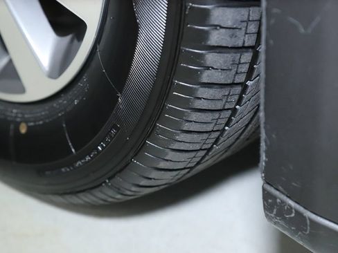 Used 2023 Chrysler Pacifica Touring-L FWD image 35
