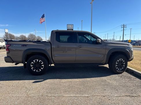 Used 2022 Nissan Frontier PRO-4X w/ Off-Road Protection Package image 4