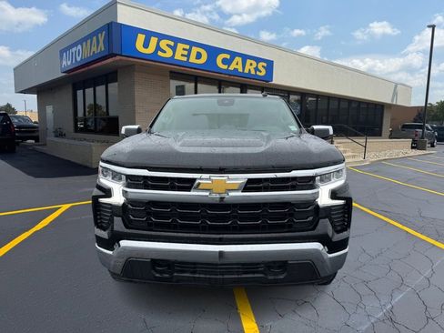 Used 2025 Chevrolet Silverado 1500 LT image 3