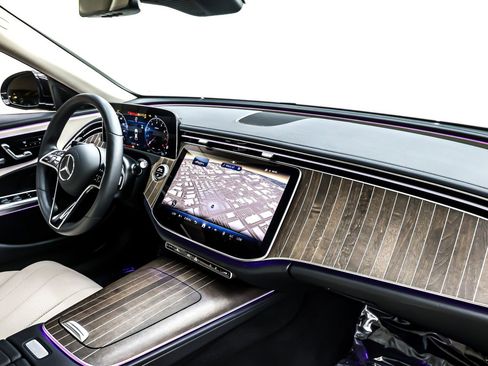 Certified 2025 Mercedes-Benz E 350 E 350 RWD Sedan image 18