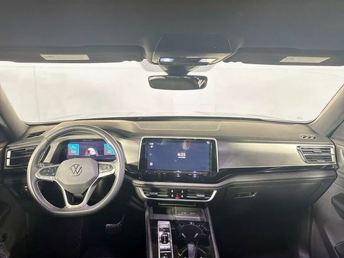 Certified 2024 Volkswagen Atlas Cross Sport SE image 12