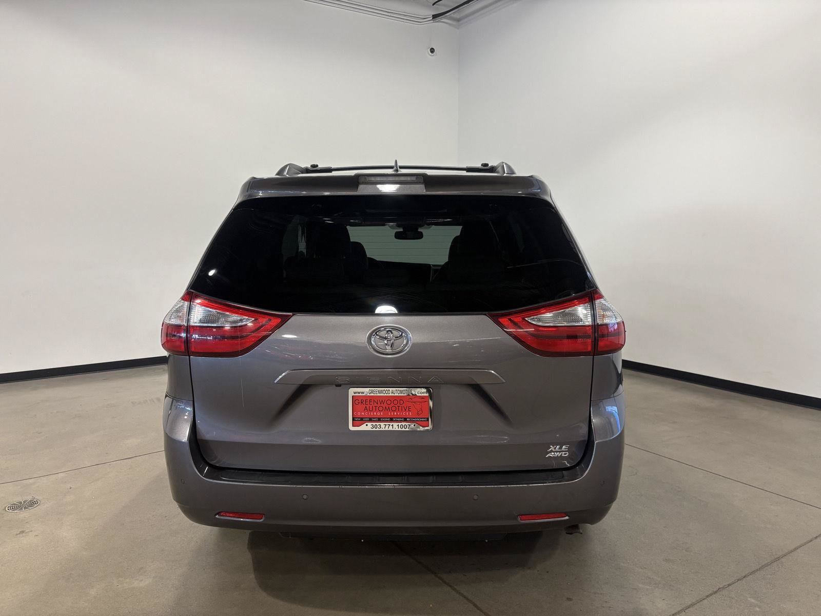 Used 2018 Toyota Sienna XLE Premium w/ Carpet Mat Package AWD/4WD image 4