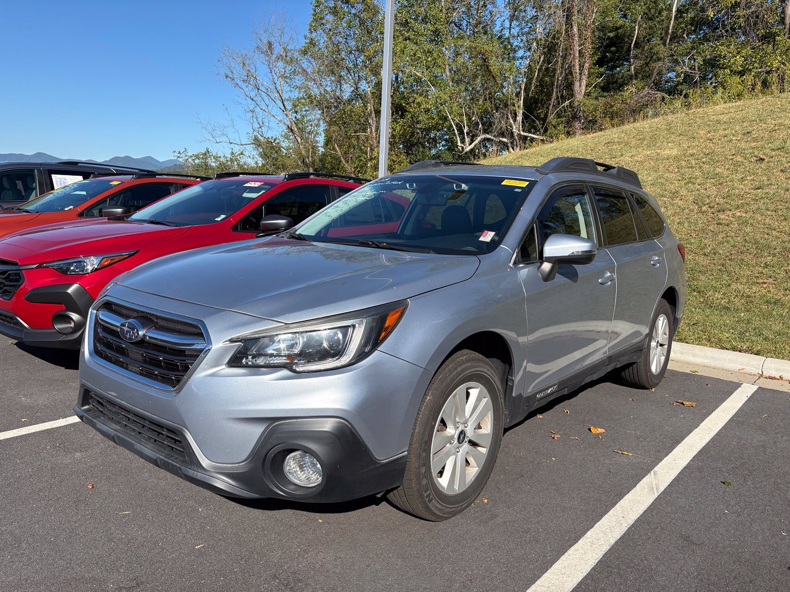 Used 2019 Subaru Outback 2.5i Premium AWD/4WD image 3
