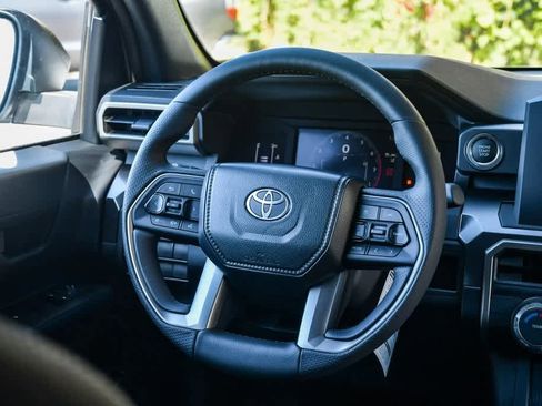 New 2025 Toyota 4Runner SR5 image 13