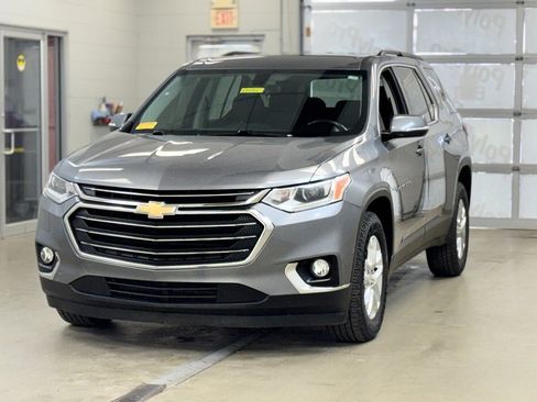 Used 2019 Chevrolet Traverse LT image 3