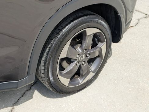 Used 2018 Honda HR-V EX image 8