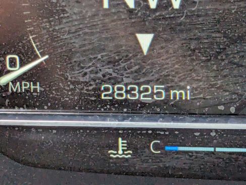 Used 2023 GMC Yukon SLT image 35