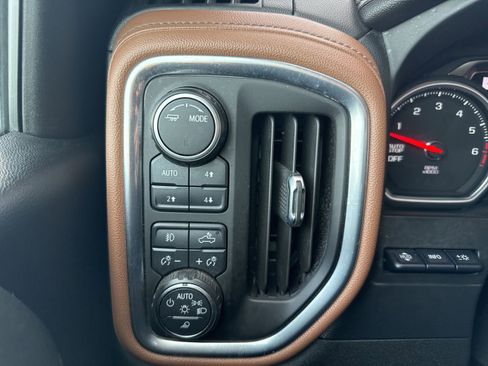 Used 2021 Chevrolet Silverado 1500 High Country w/ Technology Package image 36