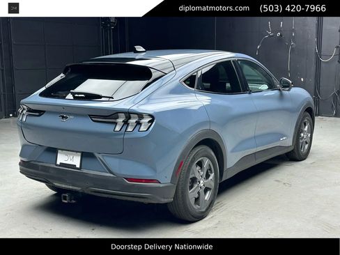 Used 2023 Ford Mustang Mach-E Select image 6