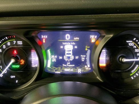 Used 2024 Jeep Wrangler Unlimited Sahara AWD/4WD image 20
