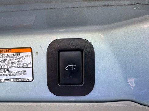 Used 2015 Toyota Sienna XLE image 10