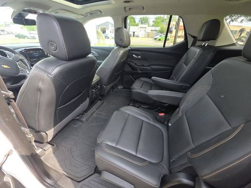 Used 2020 Chevrolet Traverse LT w/ LT Premium Package AWD/4WD image 10