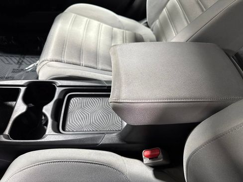 Used 2018 Honda CR-V LX image 27