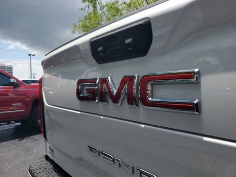 Used 2022 GMC Sierra 2500 Denali w/ Denali Ultimate Package AWD/4WD image 6