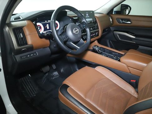 Certified 2024 Nissan Pathfinder Platinum w/ Cargo Package AWD/4WD image 20
