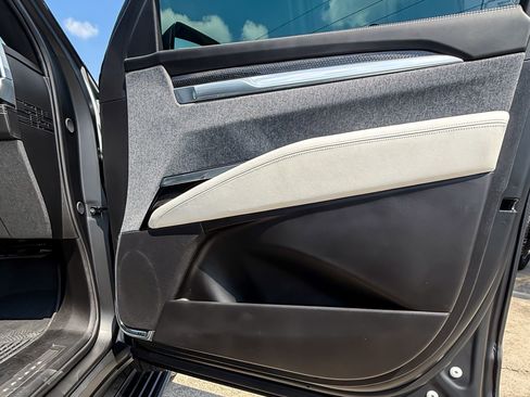 Used 2025 Cadillac Escalade V w/ LPO, Floor Liner Package image 31