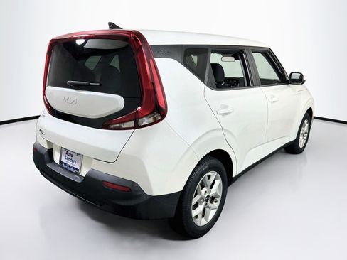Used 2022 Kia Soul LX w/ Technology Package FWD image 5