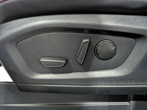 Used 2025 Ford Explorer ST-Line image 18