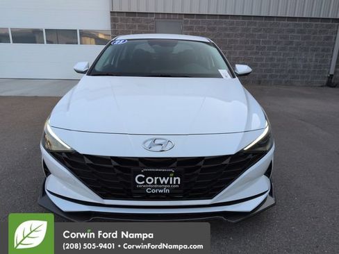 Used 2023 Hyundai Elantra SEL FWD image 8