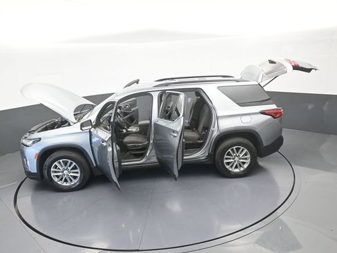 Used 2023 Chevrolet Traverse LT FWD image 64