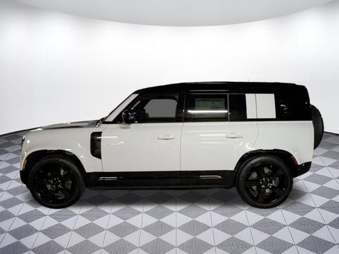New 2026 Land Rover Defender 110 X-Dynamic SE AWD/4WD image 2