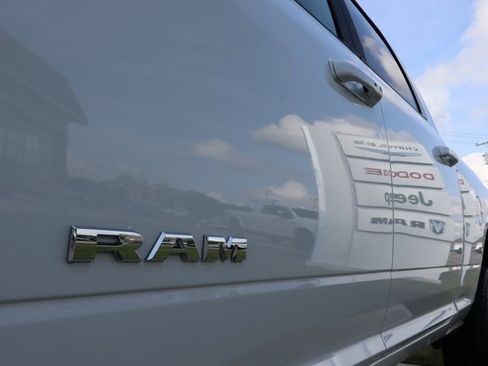 Used 2025 RAM 2500 Laramie image 10