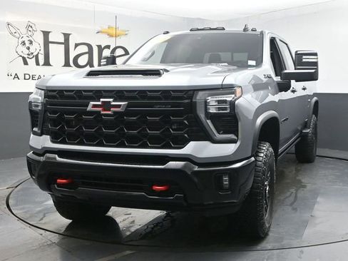 Used 2024 Chevrolet Silverado 2500 ZR2 w/ Technology Package AWD/4WD image 33