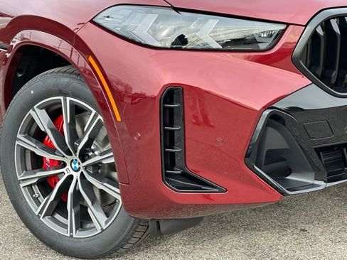 New 2026 BMW X6 xDrive40i image 2