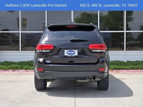 Used 2017 Jeep Grand Cherokee Limited image 6