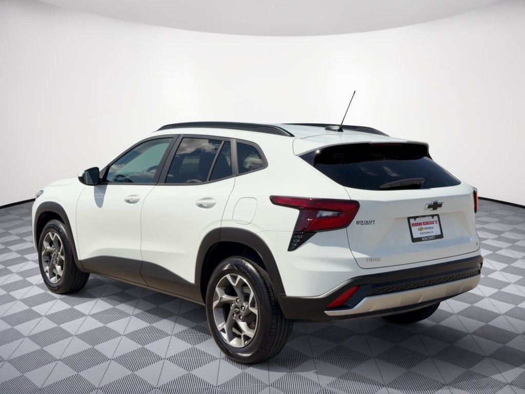 Used 2026 Chevrolet Trax LT w/ Driver Confidence Package FWD image 3