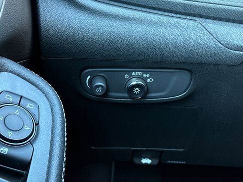 Used 2024 Buick Encore GX Sport Touring image 35