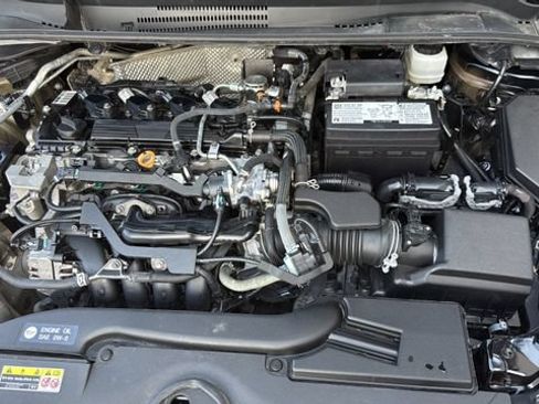 Used 2024 Toyota Corolla LE FWD image 29