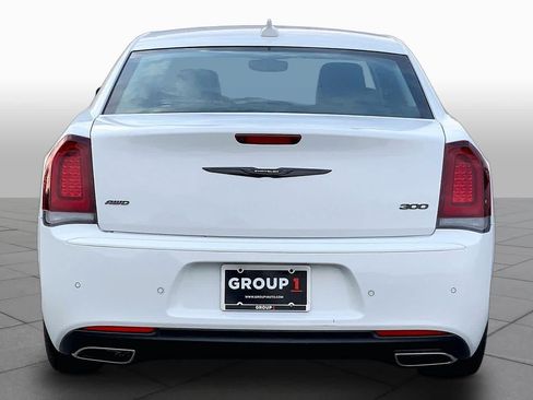 Used 2023 Chrysler 300 Touring L AWD/4WD image 5