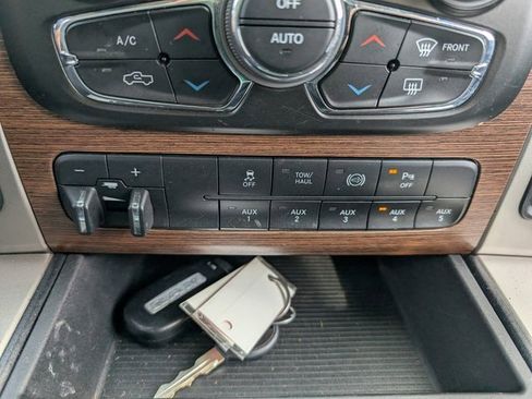 Used 2014 RAM 2500 Laramie w/ Convenience Group image 15