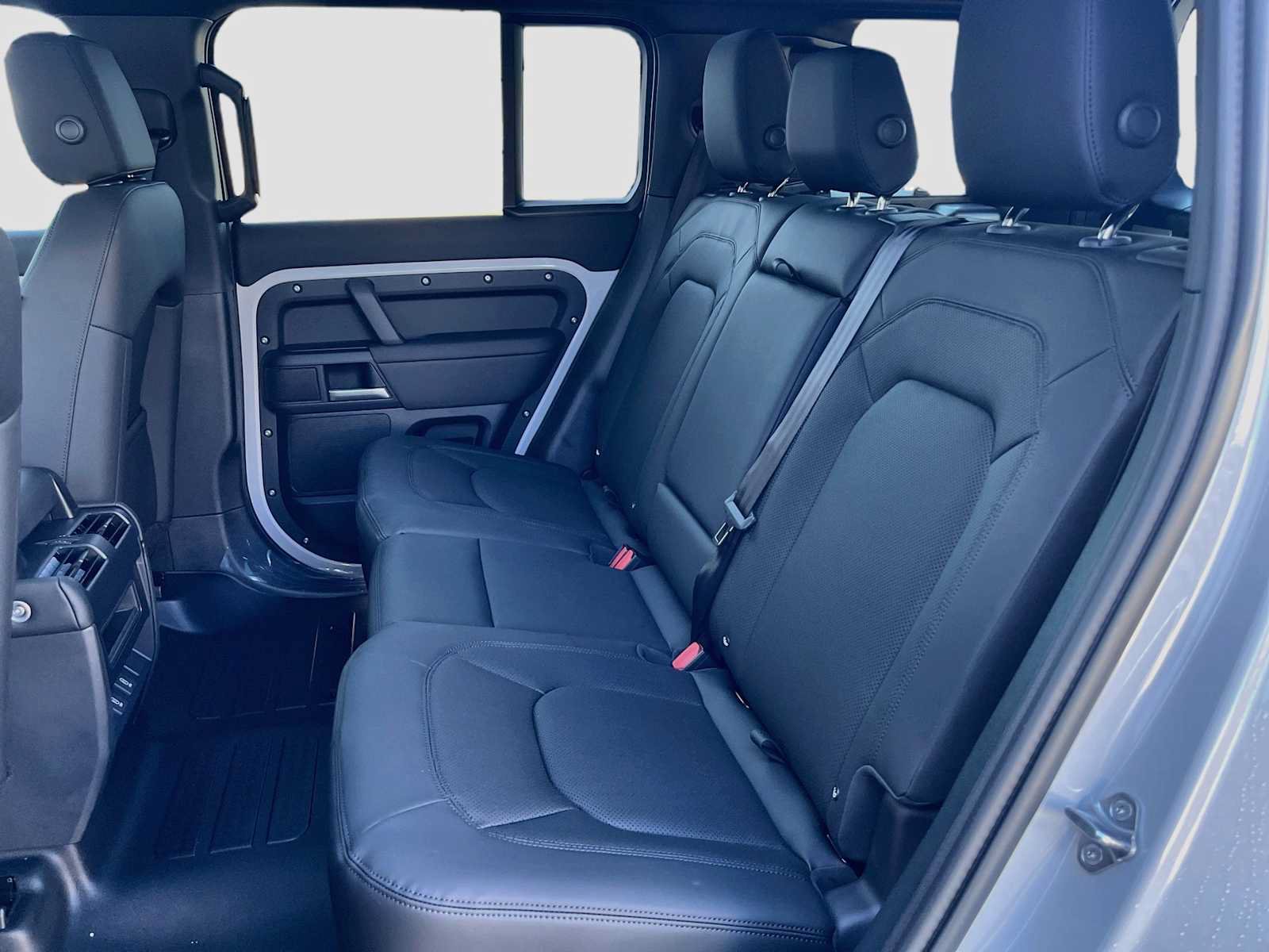 New 2026 Land Rover Defender 110 S AWD/4WD image 17