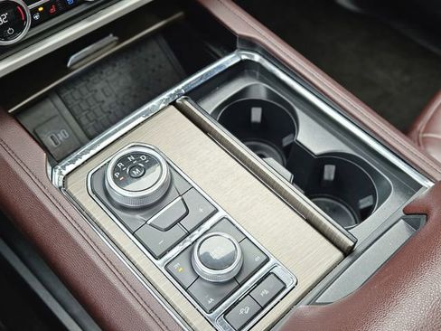 Used 2023 Ford Expedition Limited image 25