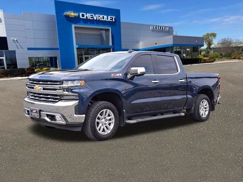 Used 2019 Chevrolet Silverado 1500 LTZ w/ LTZ Convenience Package AWD/4WD image 34