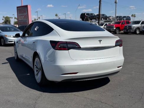 Used 2022 Tesla Model 3 Standard Range RWD image 5