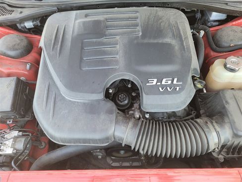 Used 2022 Dodge Challenger GT image 31