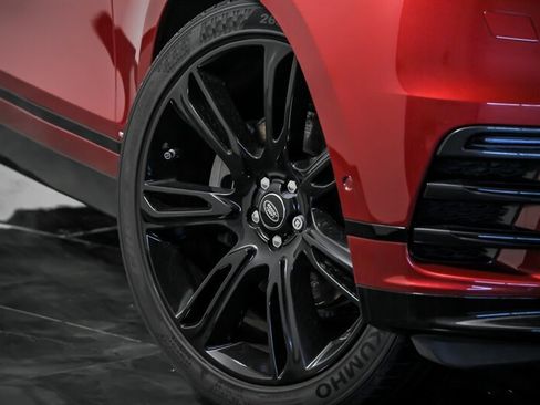 Used 2019 Land Rover Range Rover Velar R-Dynamic SE image 3