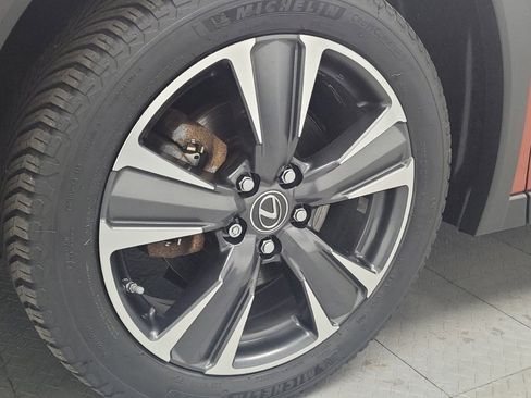 Used 2019 Lexus UX 250h w/ Premium Package image 31