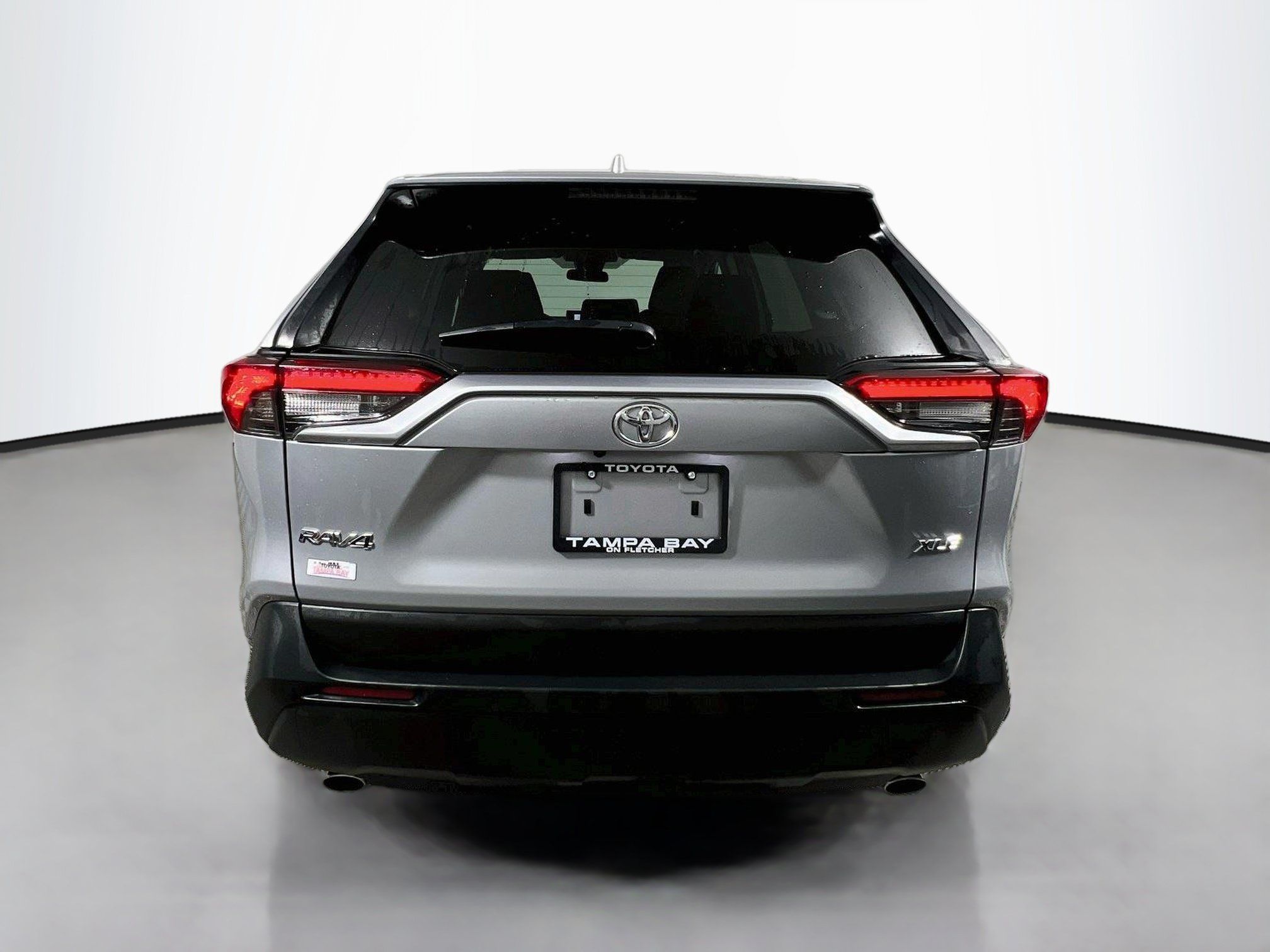 Used 2025 Toyota RAV4 XLE FWD image 6