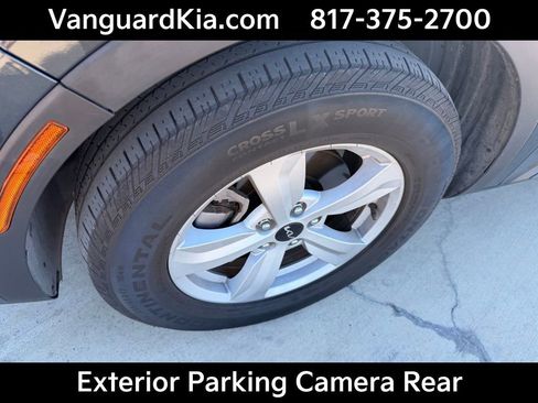 Used 2023 Kia Sorento LX image 8