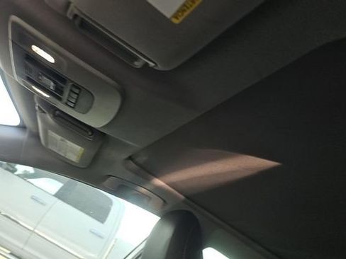Used 2019 Toyota Camry XSE FWD image 4
