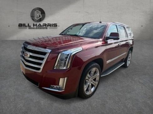 Used 2016 Cadillac Escalade Luxury AWD/4WD image 1